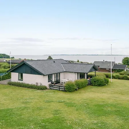 Holiday home Awesome In With House Sea View