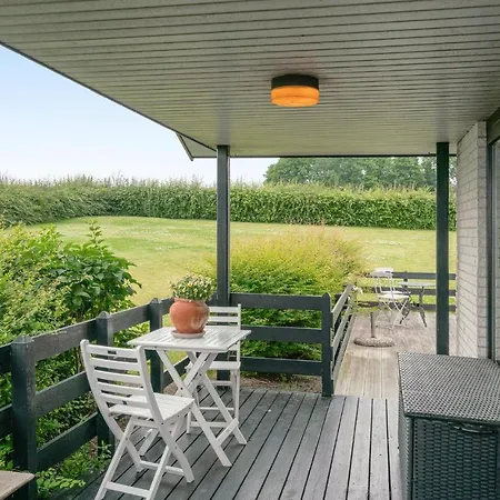 Awesome In With House Sea View