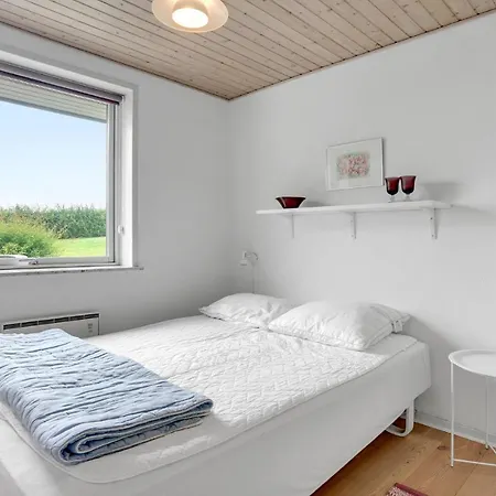 Four-bedroom In بيت للعطل