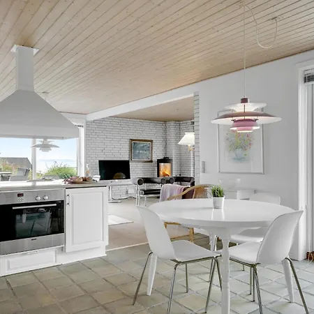بيت للعطل Four-bedroom In *